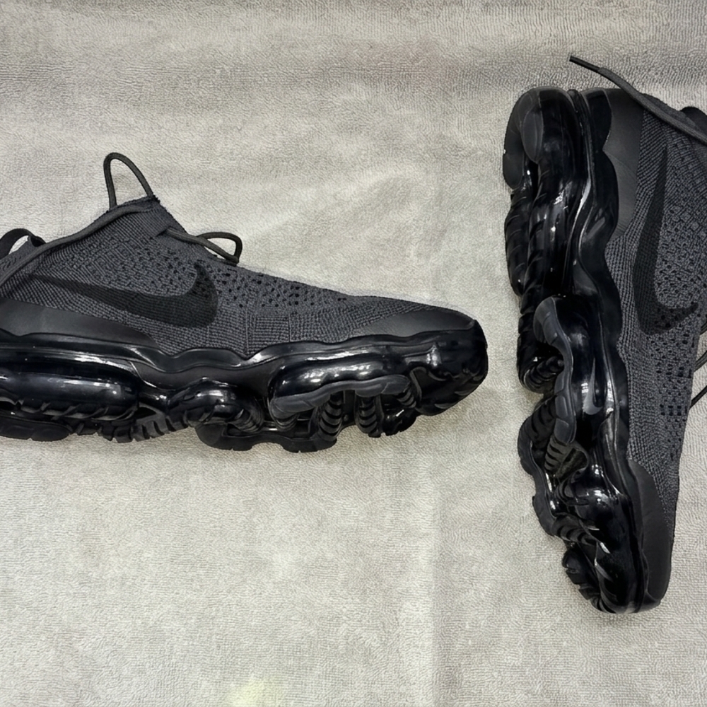 Nike Air VaporMax 2023 Flyknit Anthracite Black Men's Size 12 - Picture 2 of 7